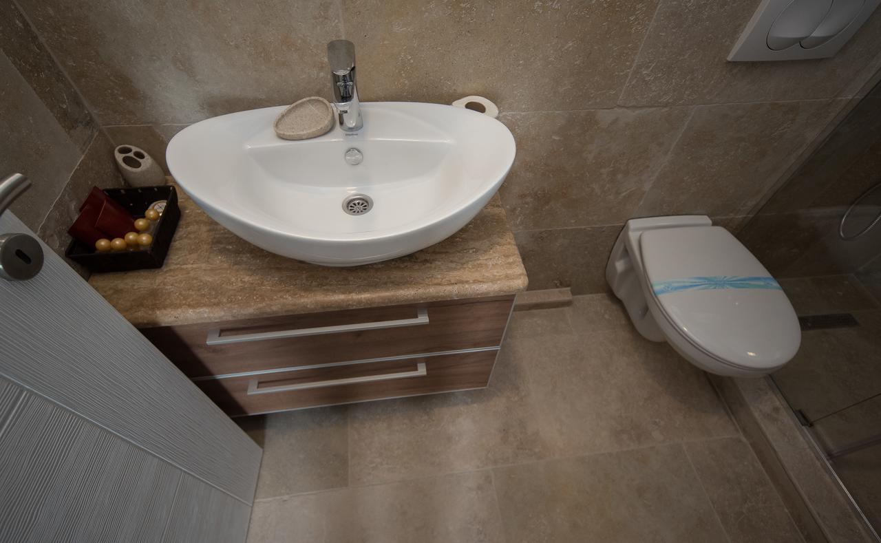 Apartments Vila Monegro บาร์ ภายนอก รูปภาพ
