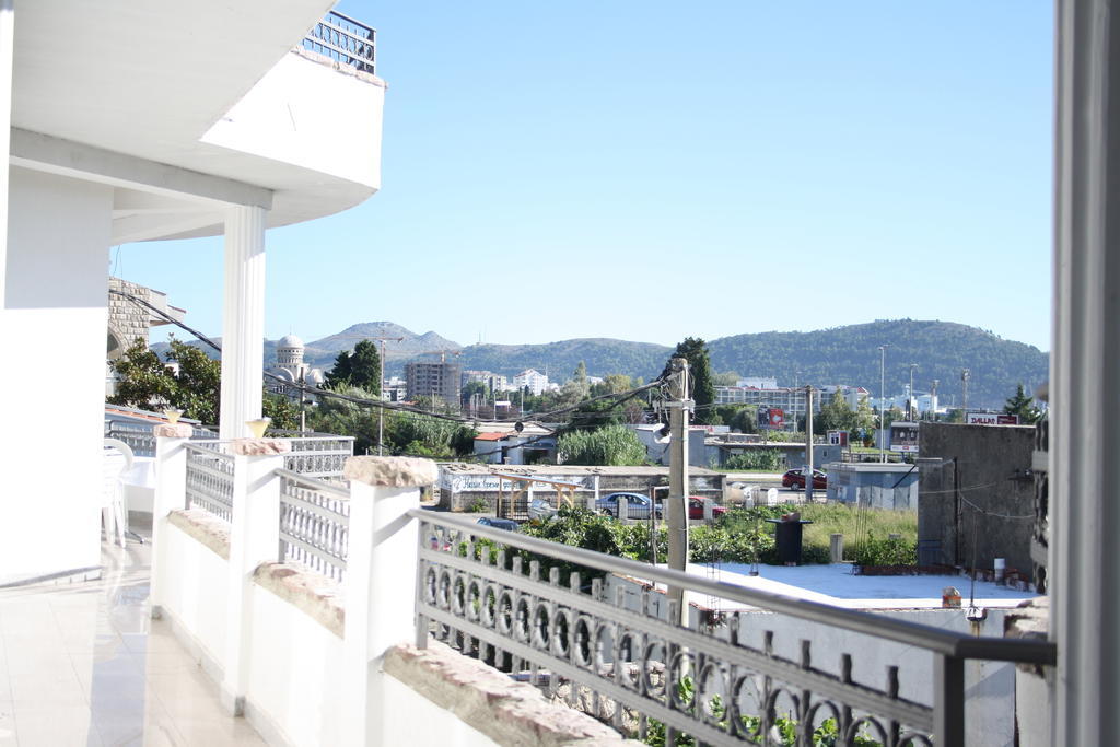 Apartments Vila Monegro บาร์ ภายนอก รูปภาพ